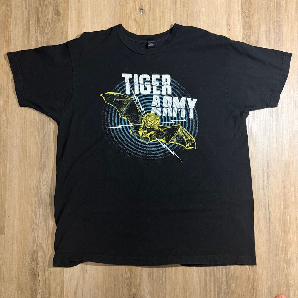 Tiger Army Black Shirt Tigerbat Graphic Sz XL Psychobilly Punk Rock Band Tee Alt